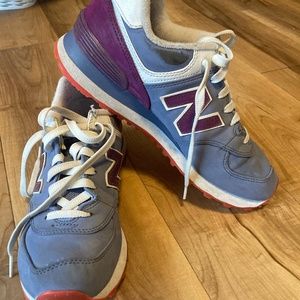 New Balance tennis shoe